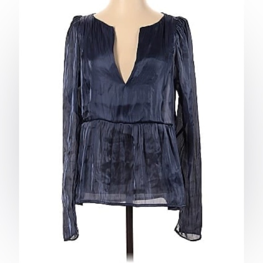 Something Navy’s navy long sleeve blouse
